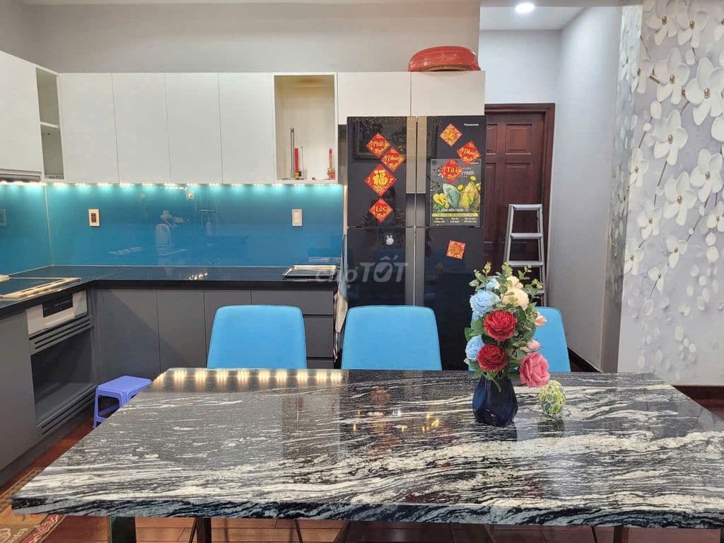 cho thuê hoặc bán 3pn 120m căn góc mỹ vinh