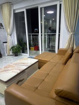 Bán căn góc Lô C rộng 99m2, 2 phòng ngủ ,2WC , tặng nội thất cao cấp