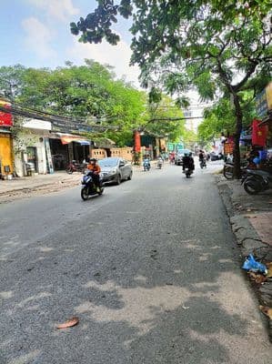 BIỆT THỰ LIỀN KỀ LÔGÓC ÔTÔ VÀO NHÀ THÔNG THOÁNG PHỐ LĨNH NAM Ở NGAY.