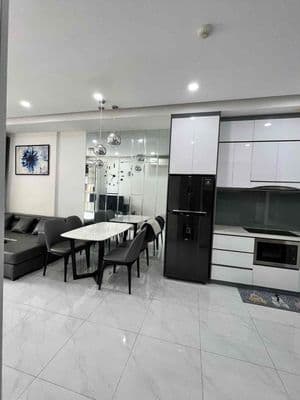 bán CH Richstar 2PN2WC tầng trung view thoáng.