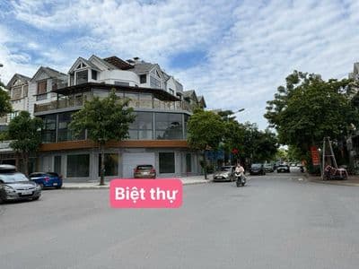 CẦN BÁN BIỆT THỰ LIỀN KỀ THẠCH BÀN LONG BIÊN HÀ NỘI.