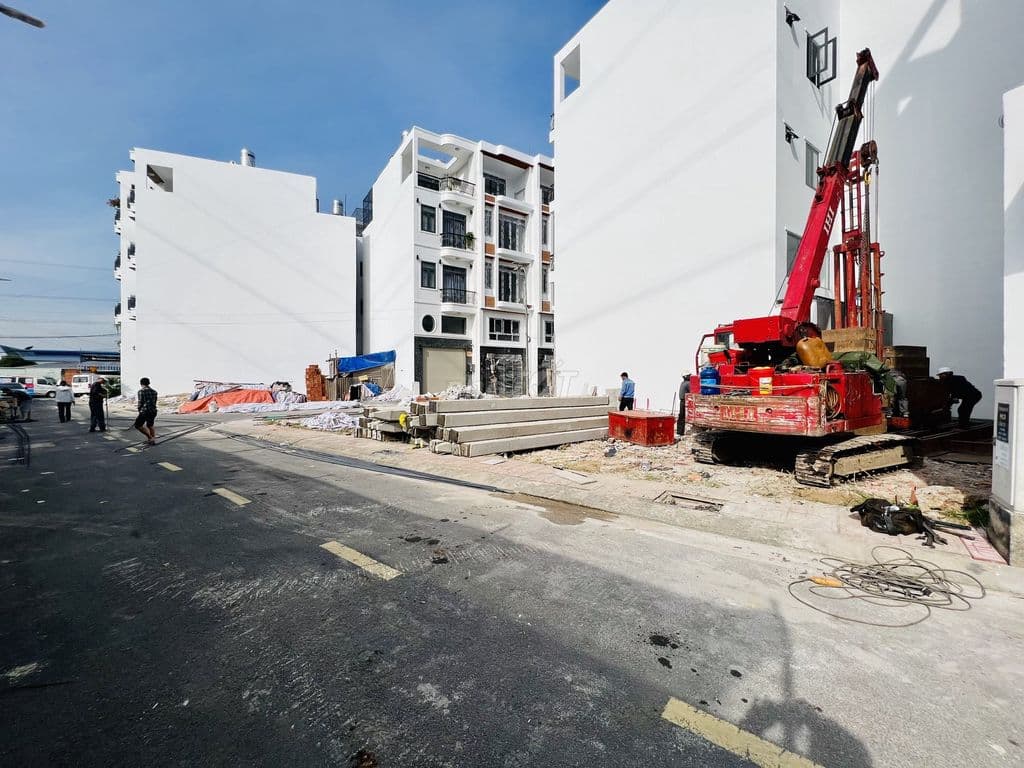 Bán Đất Phân Lô Sát Aeon Tên Lửa Kinh Dương Vương Góc 2MT 70m2 5,5 Tỷ