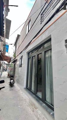 CẦN BÁN NHÀ MỚI ĐẸP ĐỐI DIỆN GIGAMAILL HBC THỦ ĐỨC