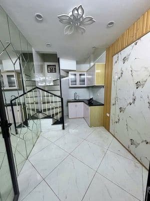 Chị gái nhờ bán căn nhà phố Thanh Nhàn - Bạch Mai - 15m2 - 2,3 tỷ