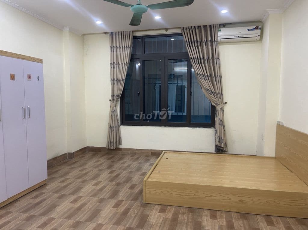 Cần Bán tòa CCMN 58 m2 tại mặt ngõ 143 Đê Trần Khát Chân, Vĩnh Tuy, HN