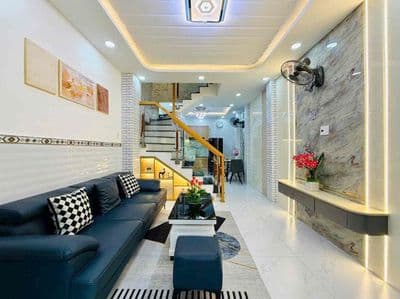 BÁN NHÀ NHỈNH 4 TỶ- GỒM 3 TẦNG- GẦN EMART GÒ VẤP
