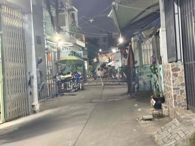Bán Nhà Khu Hoà Bình , Giáp Quận 11 – 2 Tầng – ( 74,5m2 )- Q. Tân Phú