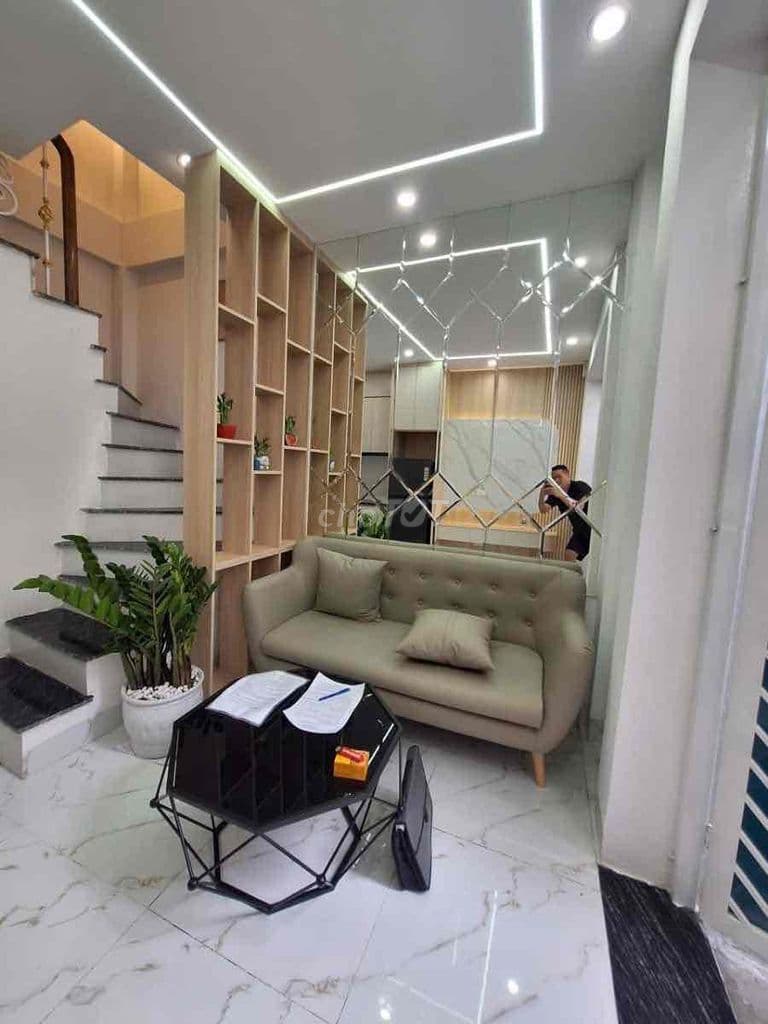 HÀNG HIẾM ĐỘC CHỈ CÓ TẠI PHỐ THANH NHÀN LÔ GÓC MỚI ĐÉT FULL NỘI THẤT.