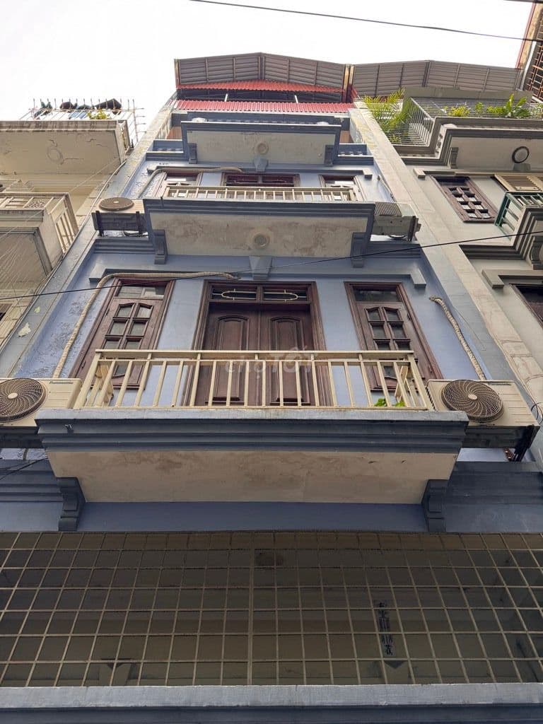NHÀ DÂN XÂY PHỐ YÊN LÃNG-GIA ĐÌNH TOÀN NGƯỜI THÀNH ĐẠT-VƯỢNG KHÍ TỐT