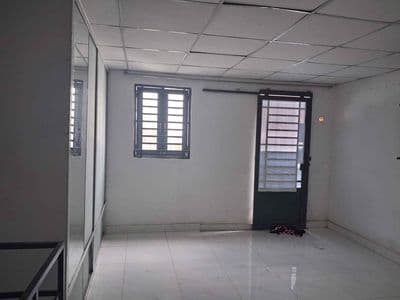 Nhà G4/10E gần cổng KCN Lê Minh Xuân 2 tỷ 54m2