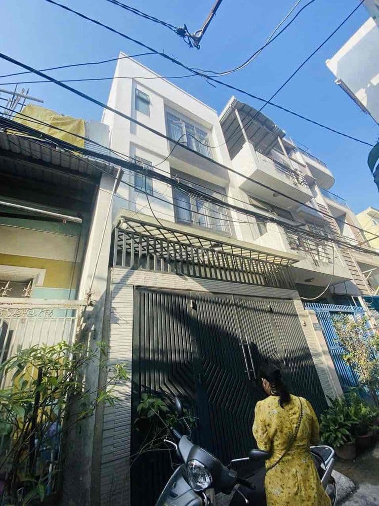 HẺM XE HƠI CMT8 Q.TÂN BÌNH, 4.4x14m, 1 TRỆT 3 LẦU TIỆN Ở GĐÌNH 7.2 TỶ