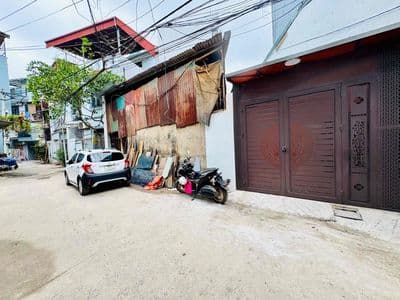Giá êm nhất khu vực Lĩnh Nam, 60m2 - 6 ngủ - ô tô đỗ cổng - 7 tỷ nhô