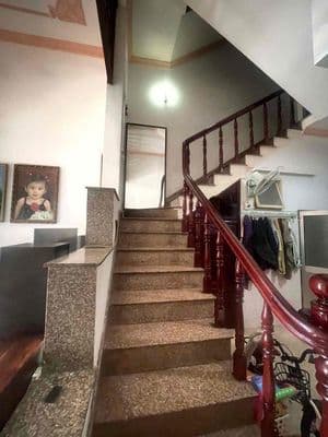 hiếm- 1/ Tây Hoà cách ga metro chỉ 900m- 4 tầng- 5pn-5wc giá 10,9 tỷ