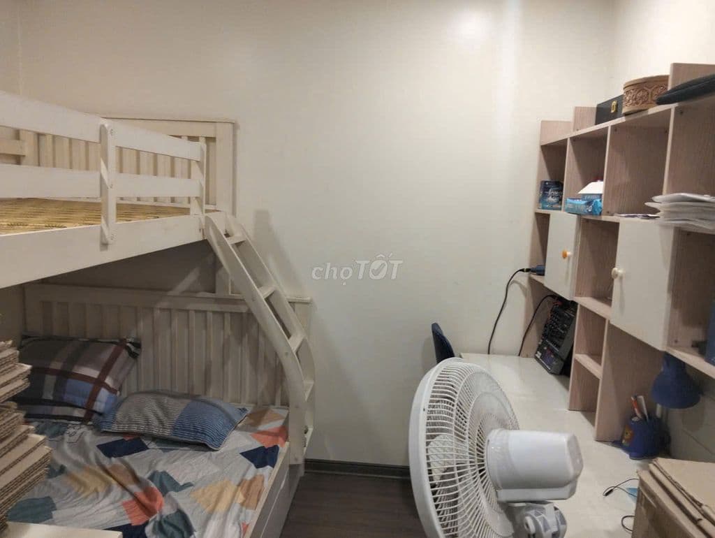 Đã mua nhà mặt đất, cần bán gấp