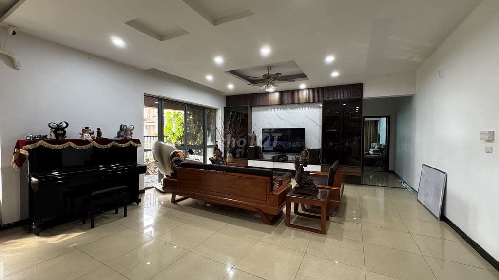 chính chủ bán gấp căn 166m2 3n3vs toà ct5c kđt văn khê hà đông