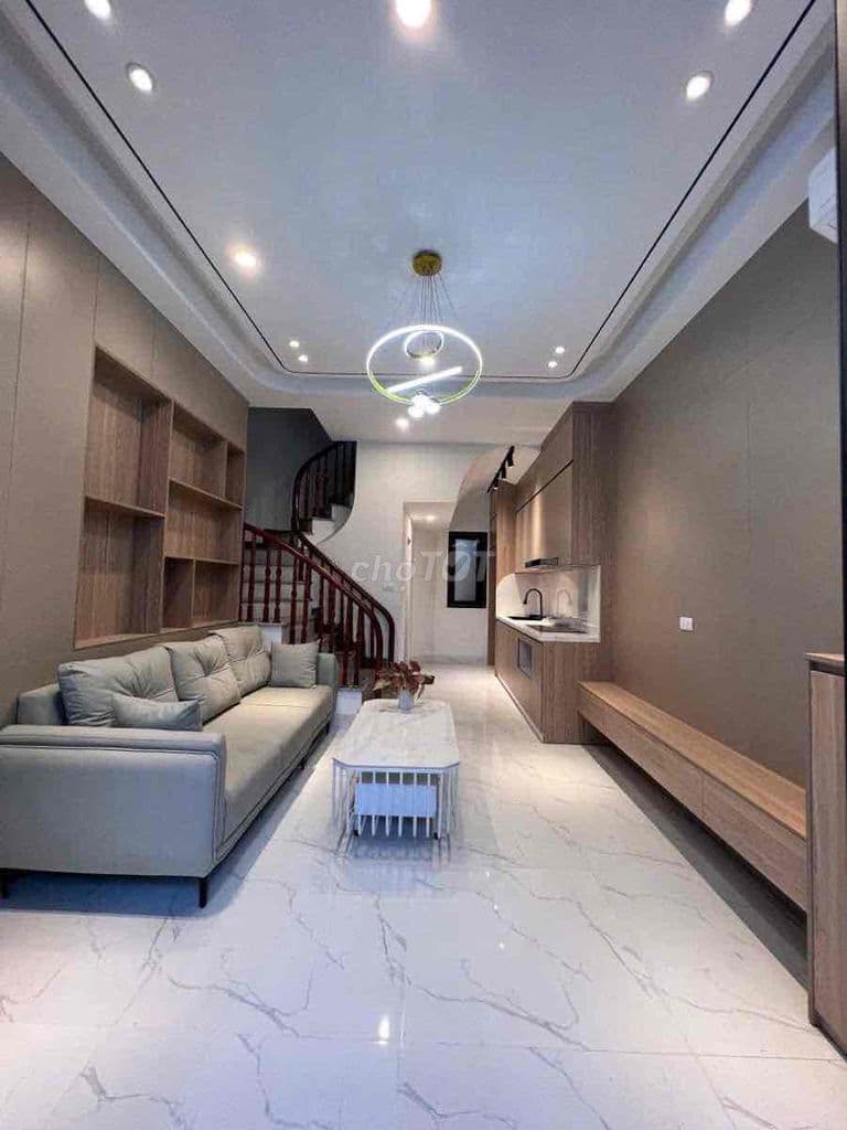 🏡VIỆT HƯNG, DT35m - 5 TẦNG - 3 NGỦ - FULL NỘI THẤT ĐÓNG MỚI 100% ĐẸP