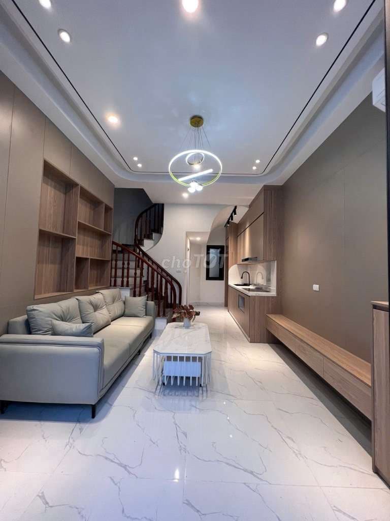 🔥 NHÀ VIỆT HƯNG – 5 TẦNG – 50M² – GIÁ CHỈ 6,8 TỶ (CÓ TL) – SIÊU HIẾM