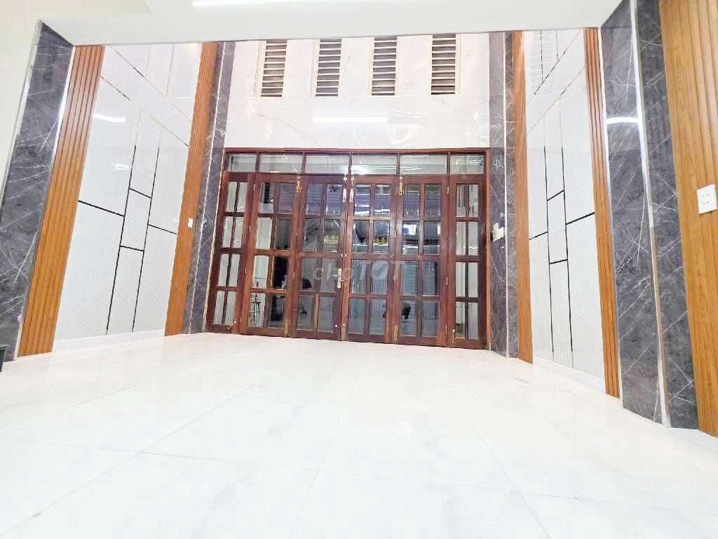 NHÀ ĐẸP MỚI XÂY 5 TẦNG - LẠC LONG QUÂN - QUẬN 11 - HẺM XE HƠI - 9,XT.Ỷ