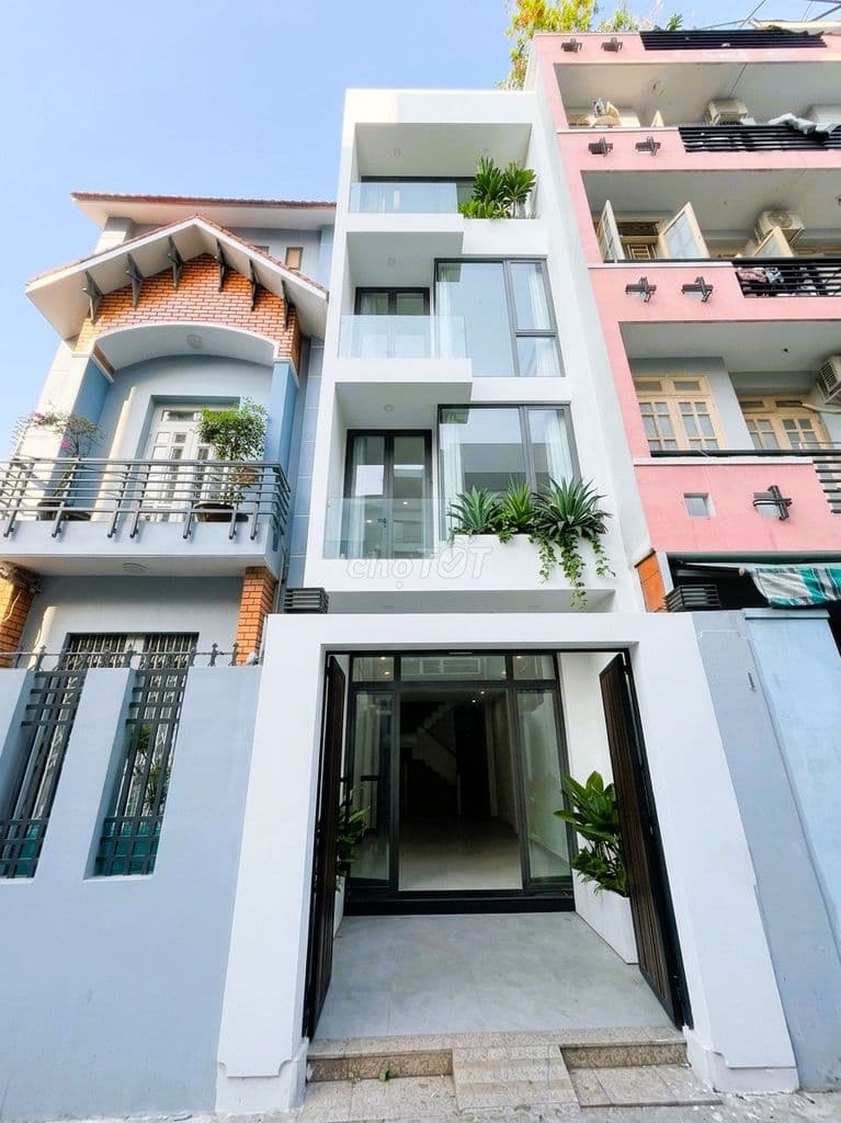 NHÀ XÂY MỚI 163 TÔ HIẾN THÀNH, DT: 4 X 12M 5 TẦNG 7PN 7WC DỌN VÀO NGAY