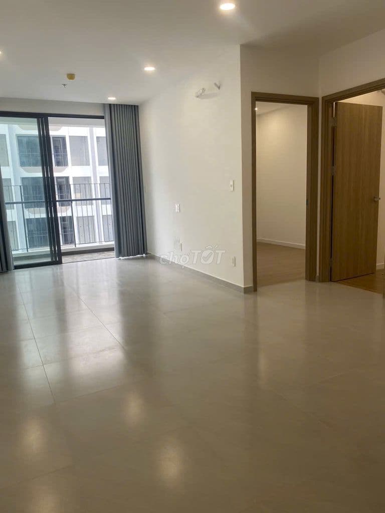 Căn hiếm Mt eastmark 2pn bán giá siêu tốt . Tầng cao view thoáng .