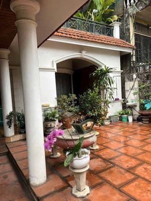 Cần bán BT Lo Góc 4,5T phố Đội Cấn -Liễu Giai DT 115m2 MT 8m 46,5 ty