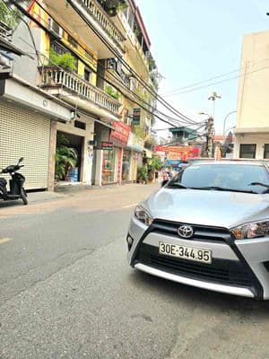 SIÊU PHẨM MẶT PHỐ GIÁP NHỊ ÔTÔ TRÁNH ĐỖ CỬA VÀO NHÀ KINH DOANH ĐỈNH.