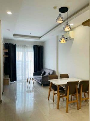 Bán căn hộ 2PN 2WC tầng đẹp tặng hết nội thất giá 3,4 tỷ có hổ trợ vay