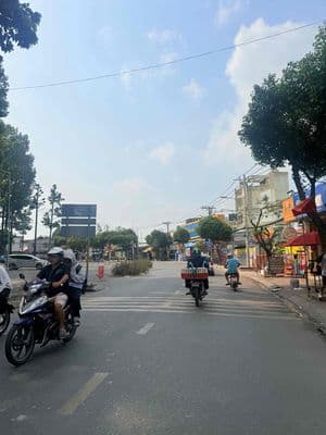 Nhà 1 trệt 3 lầu góc 2 MT phường Tăng Nhơn Phú, Dt: 93m2, giá 9.5 Tỷ