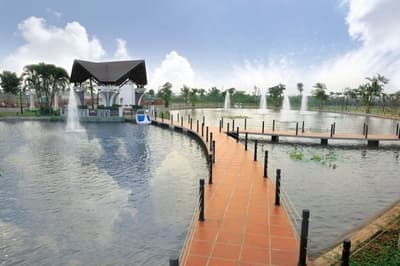 Nhà phố vị trí đẹp Melosa Khang Điền 100m2, view công viên lớn sổ hồng