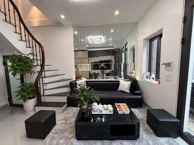 Siêu phẩm phố Minh khai 32m2.5T.3N3wc 2thoáng full nội thất!