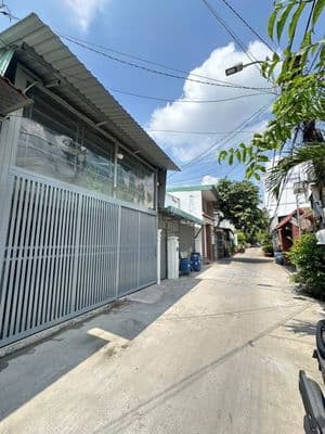 Nhà trệt 5.28x17 đường xe tải sát hông KDL Suối Tiên