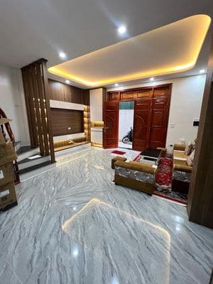 Bán Gấp Nhà Phố Tôn Đức Thắng - Đống Đa 41m² x 5T Gần Phố Giá 7.6 Tỷ