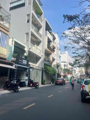 Bán nhà 2 mặt tiền Phú nhuận