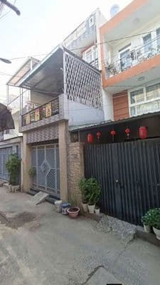 Bán gấp nhà 3 tầng,4.5x10, sát bên Metro Q12: giá chỉ 3.79 tỷ