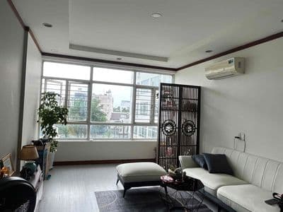 Cần bán căn 2PN cc Hoàng Anh An Tiến.