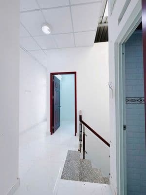 3 tầng – 4PN – hẻm 1 trục Đoàn Văn Bơ – 4,74 tỉ.