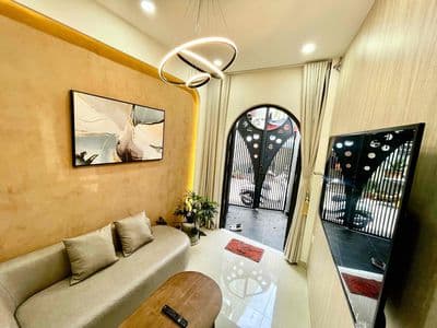 Bán nhà MT hẻm Hoa Đào , ô tô đỗ cửa. ở và kd phù hợp.