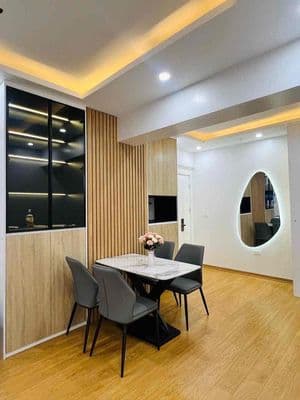 căn góc view hồ 86m 3 ngủ sổ đỏ giá 5,750 toà OCT Bắc Linh Đf