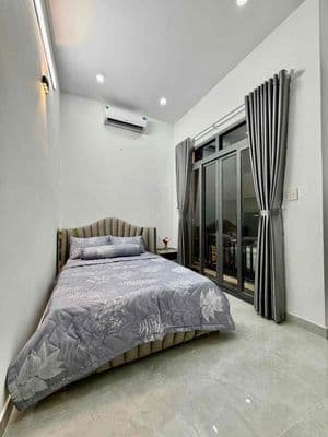 NHÀ 96M NGAY CHỢ, HẺM XE HƠI 6M, BUÔN BÁN ĐƯỢC CHỈ HƠN 6TY