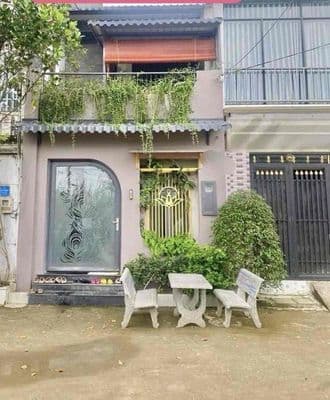 NHÀ ĐẸP 2 TẦNG GIÁP QUẬN 2 50M2 ĐƯỜNG OTO 4,3 TỶ