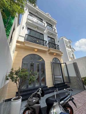 Nhà mới 3 tầng bề ngang 6m siêu hiếm - Ngay chợ Hiệp Bình.
