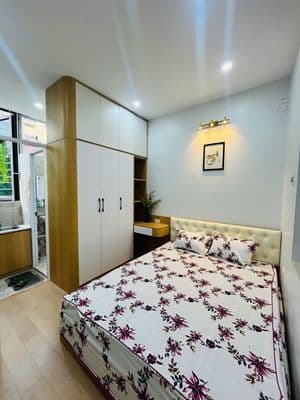 BÁN TẬP THỂ BV E Hoàng Quốc Việt 52m2 2 ngủ Tầng 3 chỉ 2.99 tỷ