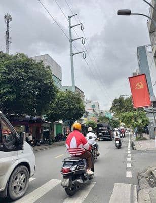 1 CĂN RA MT BÌNH THỚI, HEM 12M , NGANG 6M,, TẶNG NỘI THẤT , 5 TẦNG. ,