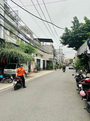HẺM XE TẢI, DT LỚN: 4.5x16, NGAY HƯƠNG LỘ 2, NGÃ 4 BỐN XÃ, GIỮ TIỀN