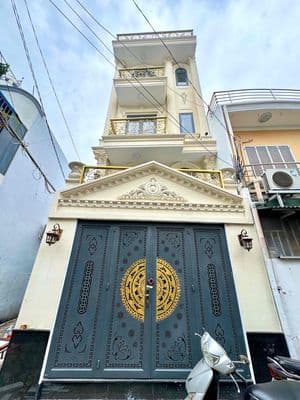 HẺM 5M, OTO VÀO NHÀ - Nhà Đẹp, 4Tầng, NGANG 5m ngay Nguyễn Văn Công