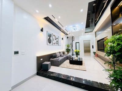Bán Nhà Cực Đẹp Phố Hoàng Cầu - Đống Đa 45m² x 6T - Thang Máy -Gần Phố