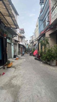 Nhà bán chính chủ đường khuông việt giá 2,7 tỷ quận tân phú