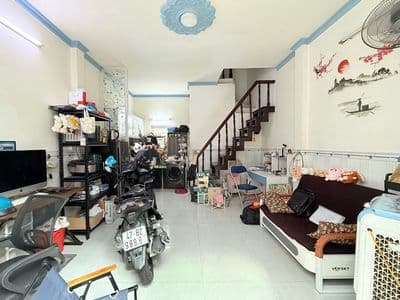 chủ ngộp bank cần bán gấp DT 24m2 giá 2 tỷ nhỉnh