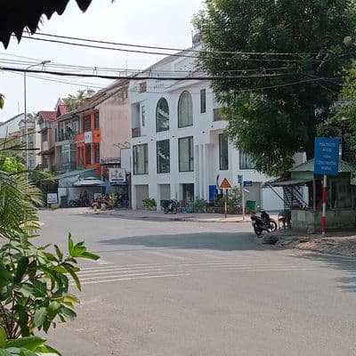 3 mặt tiền đường Q2