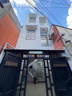 Nhà bán 3.75x9.3m 1 trệt 2 lầu 4PN 3WC, có sân phơi - Giá 4.5 tỷ Tl